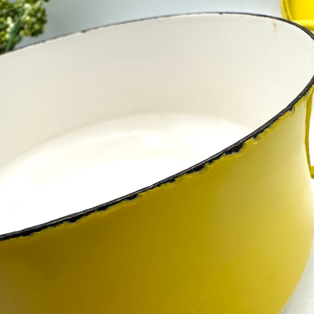 Dansk Designs Kobenstyle Yellow Enameled Dutch Oven & Lid. 2 Quart - Picture 9 of 17